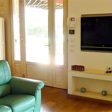 4 Bedrooms With Sea View Private Pool And Enclosed Garden At Centinarola 3 Km Away From The Beach וילה *